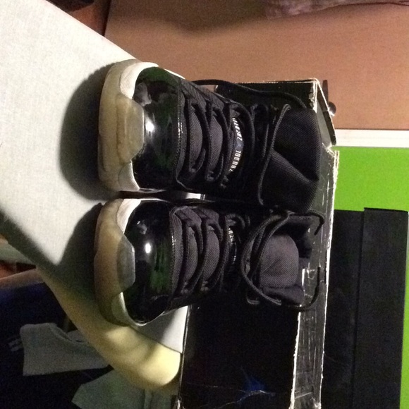 2009 Jordan 11s - Picture 1 of 4